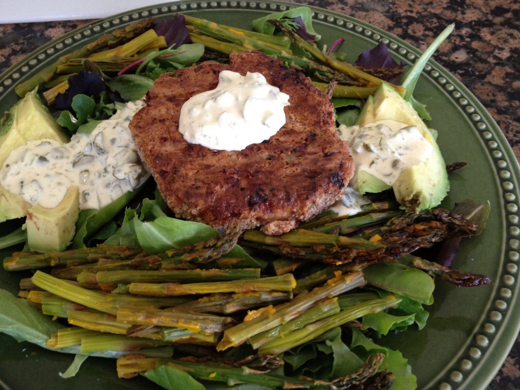 Crispy Salmon Cakes with Spicy Tartar Sauce